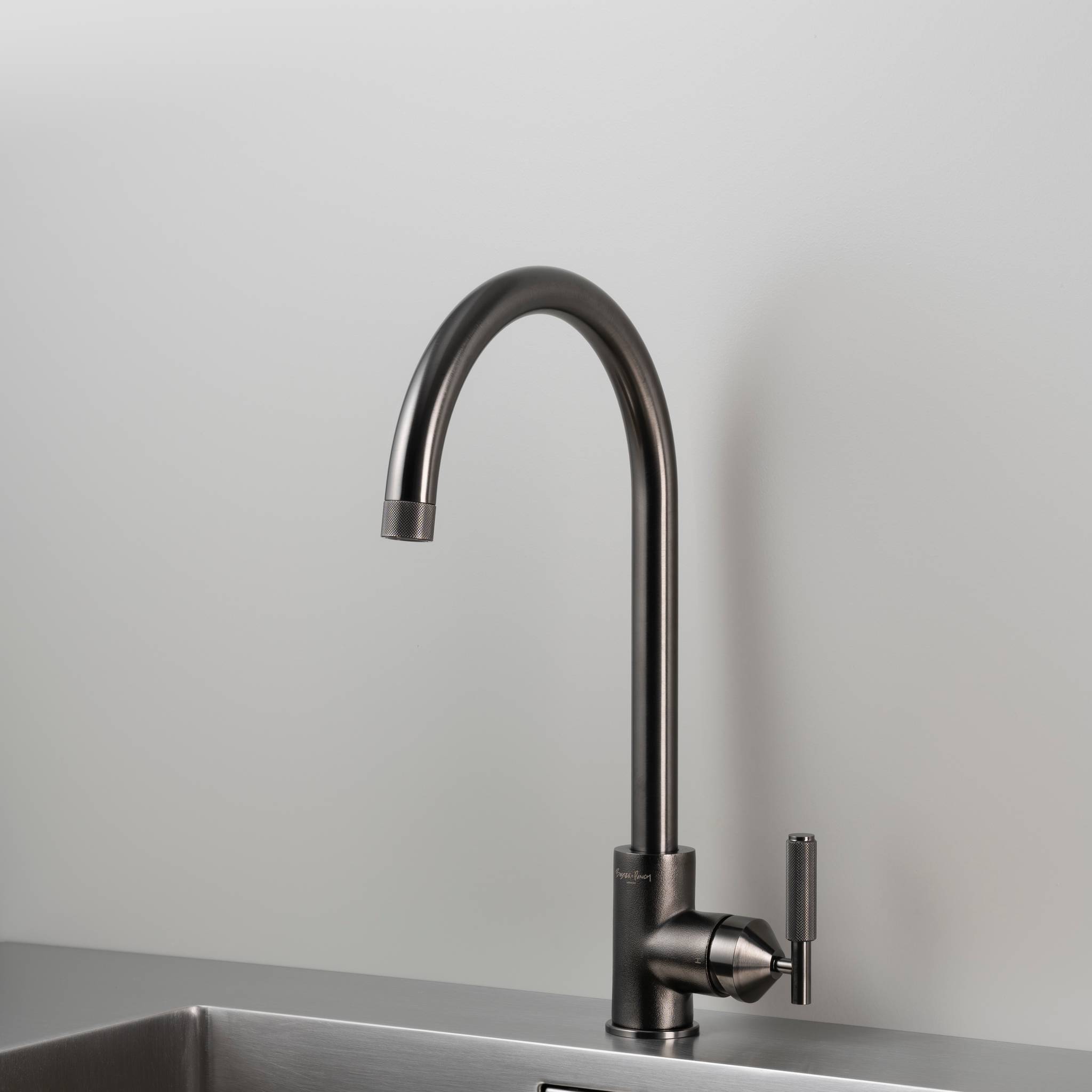 UK KITCHEN TAP / MIXER / CROSS
