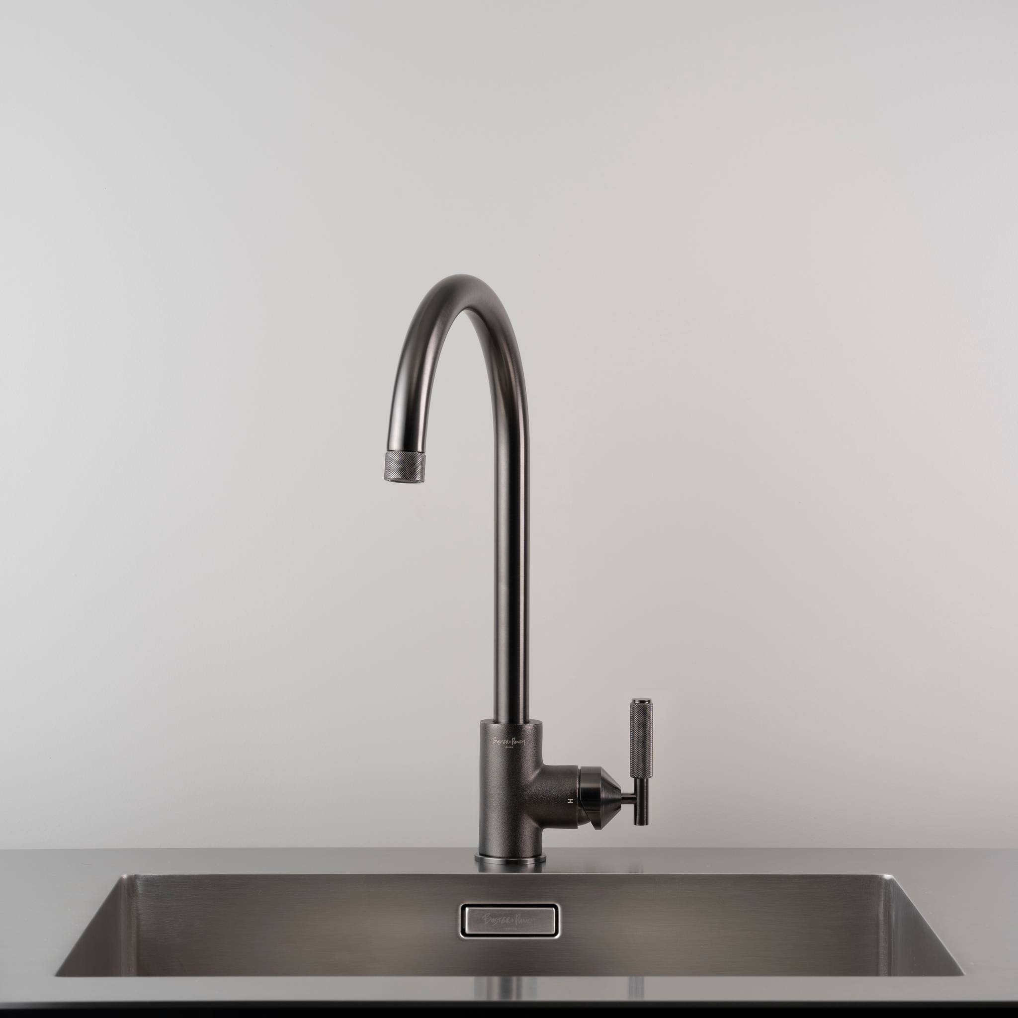 UK KITCHEN TAP / MIXER / CROSS