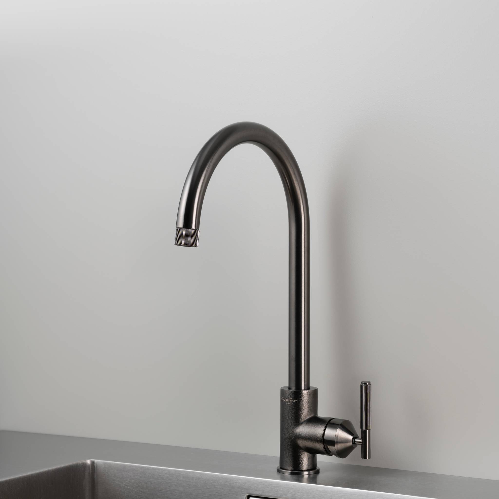 UK KITCHEN TAP / MIXER / LINEAR