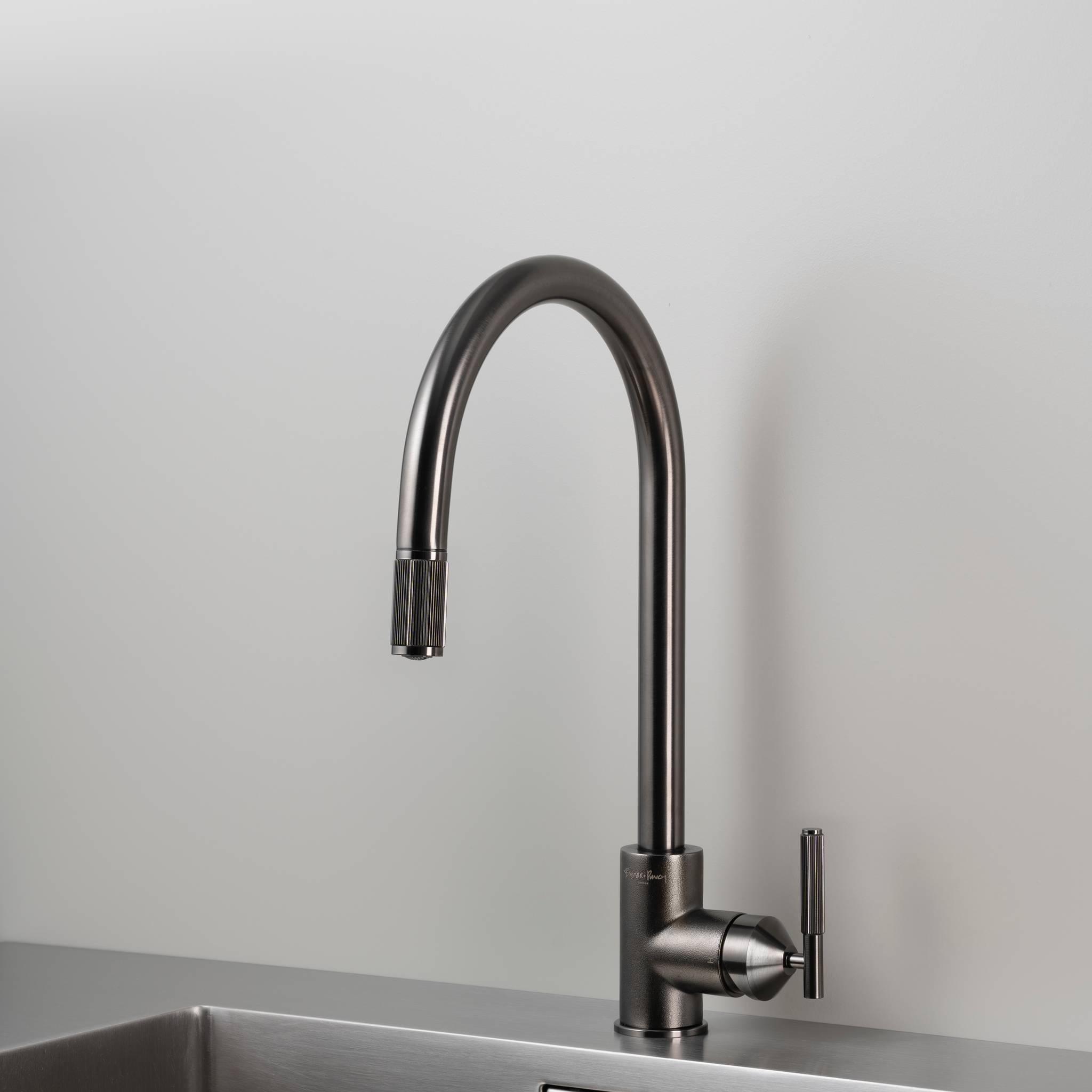 UK KITCHEN TAP / PULL-OUT MIXER / LINEAR