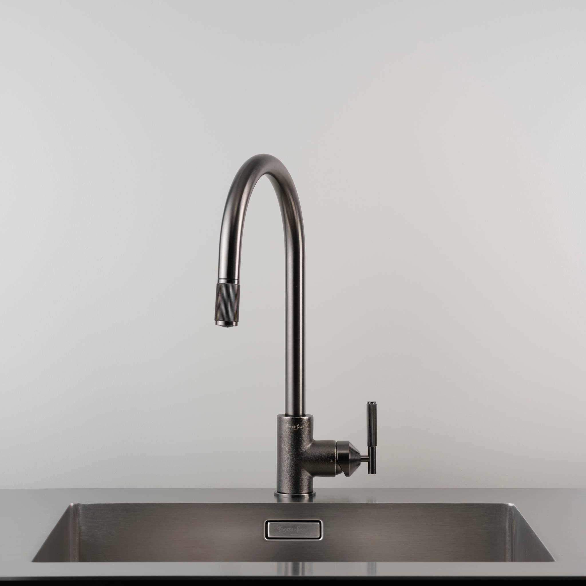 UK KITCHEN TAP / PULL-OUT MIXER / LINEAR