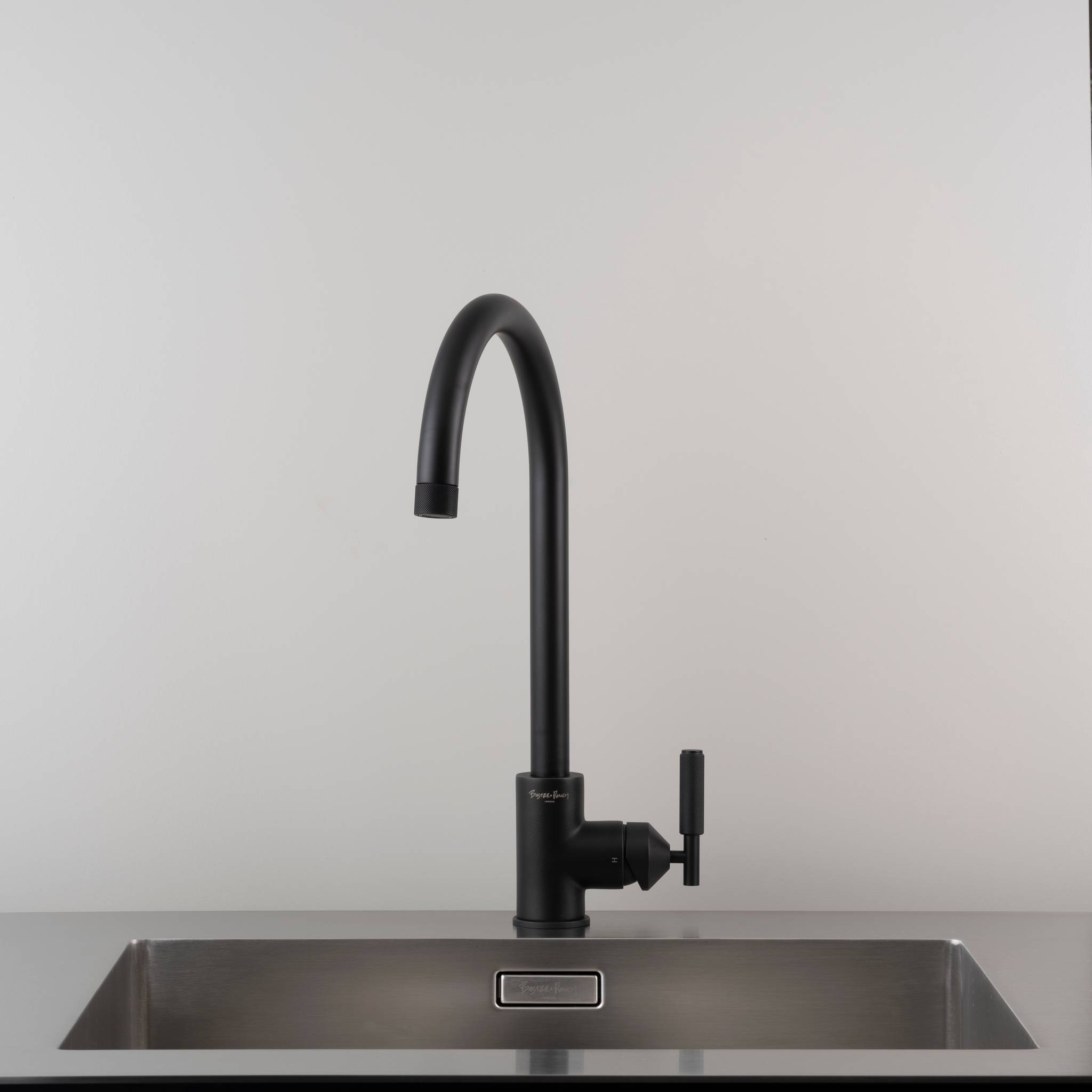 UK KITCHEN TAP / MIXER / CROSS