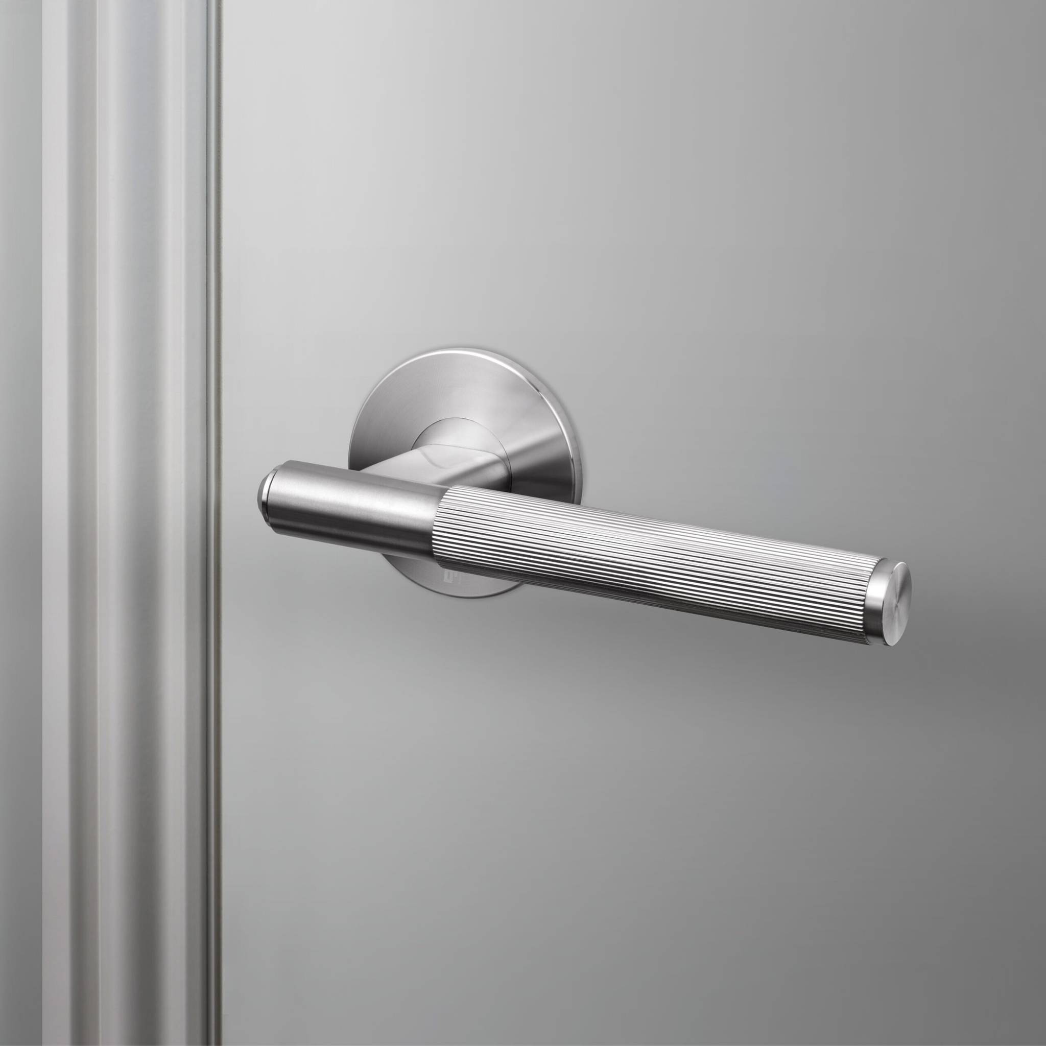 DOOR HANDLE / FIXED / SINGLE-SIDED / LINEAR