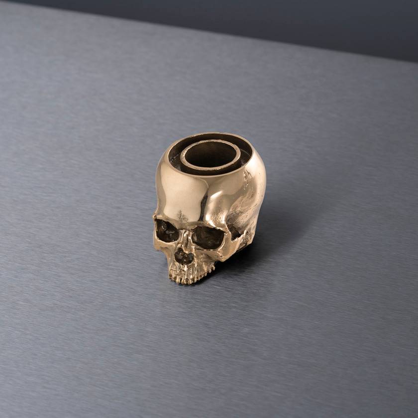 SKULL CANDLE HOLDER / TRAVIS BARKER