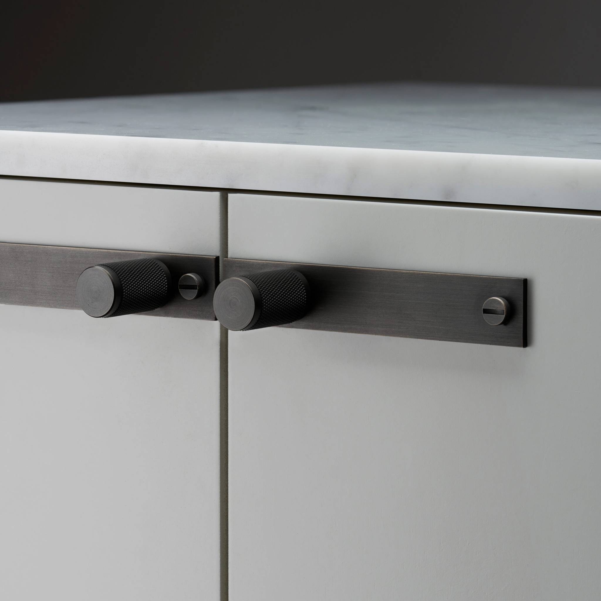 FURNITURE KNOB / PLATE / CROSS