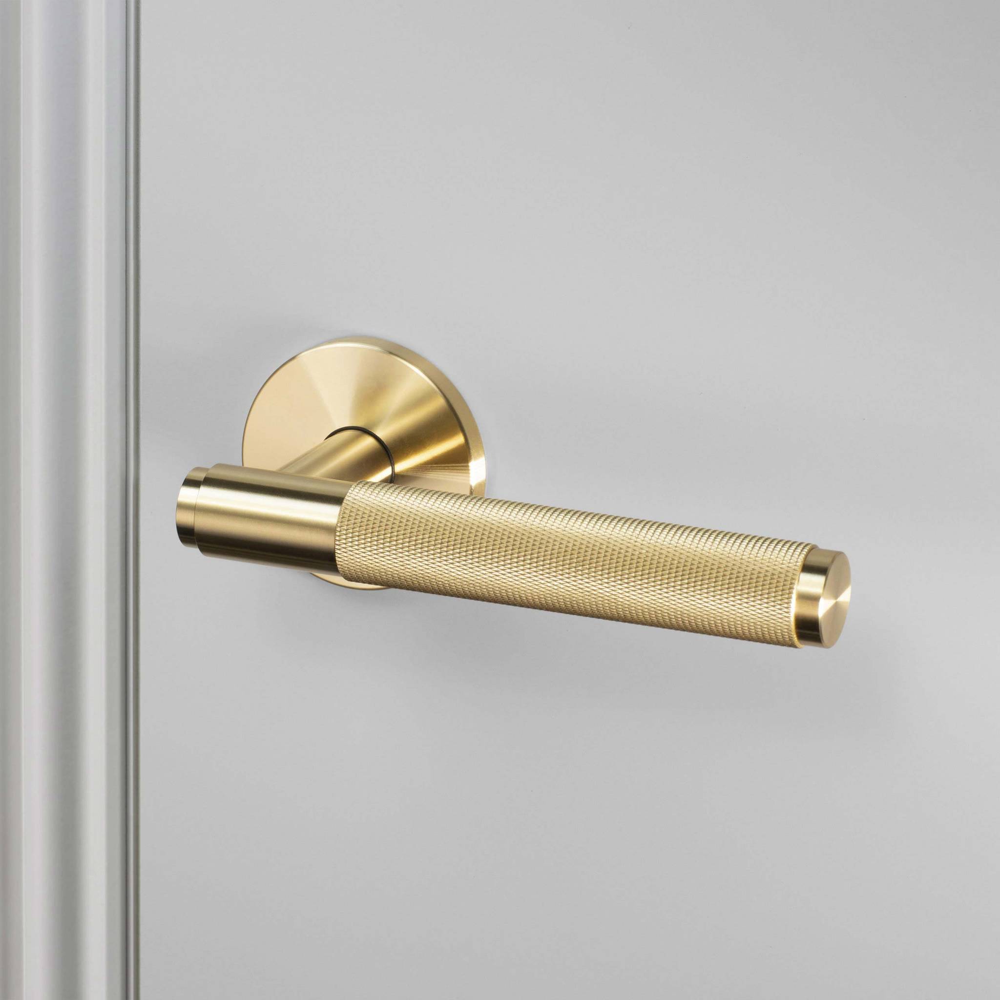 DOOR HANDLE SET / CROSS / SPRUNG