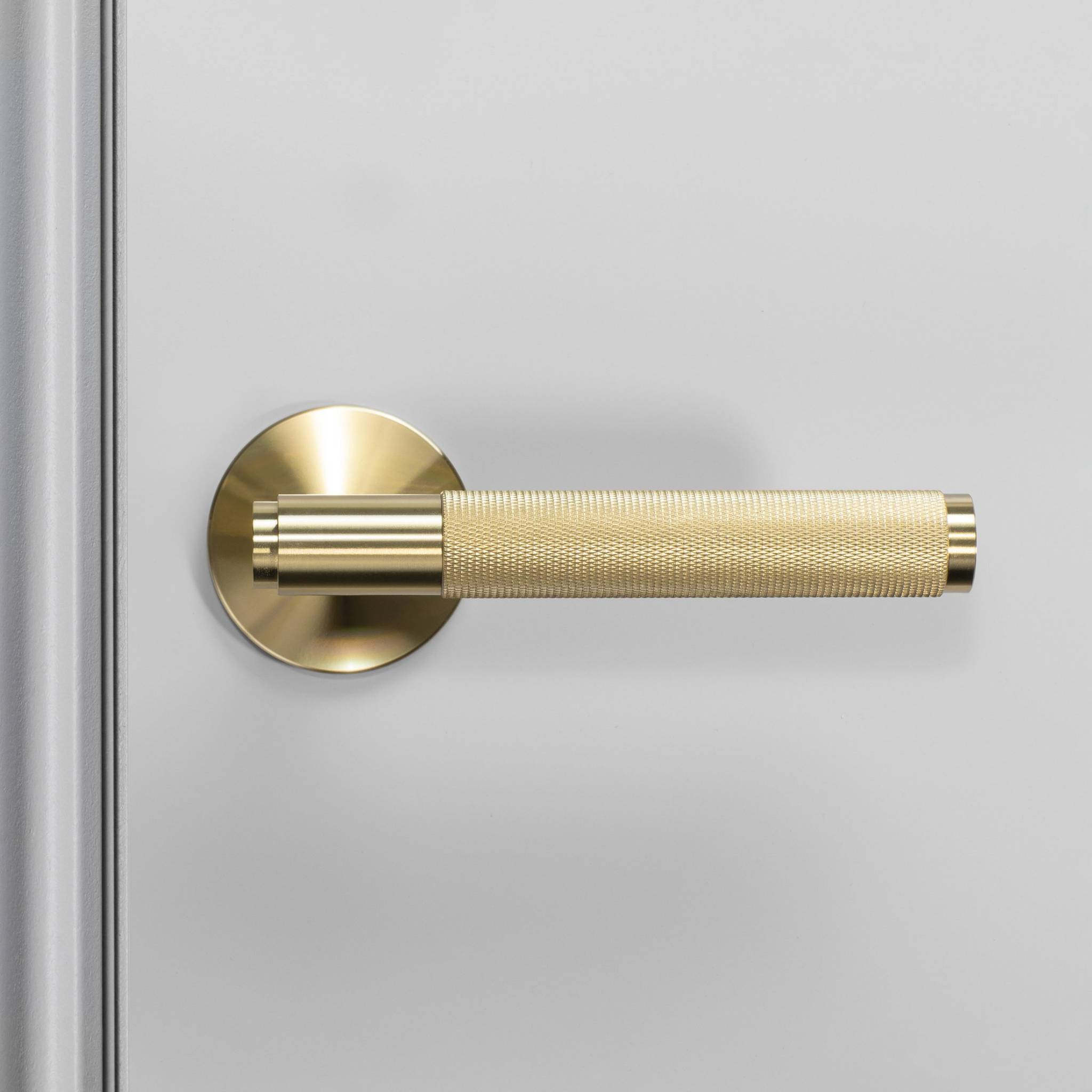 DOOR HANDLE SET / CROSS / SPRUNG
