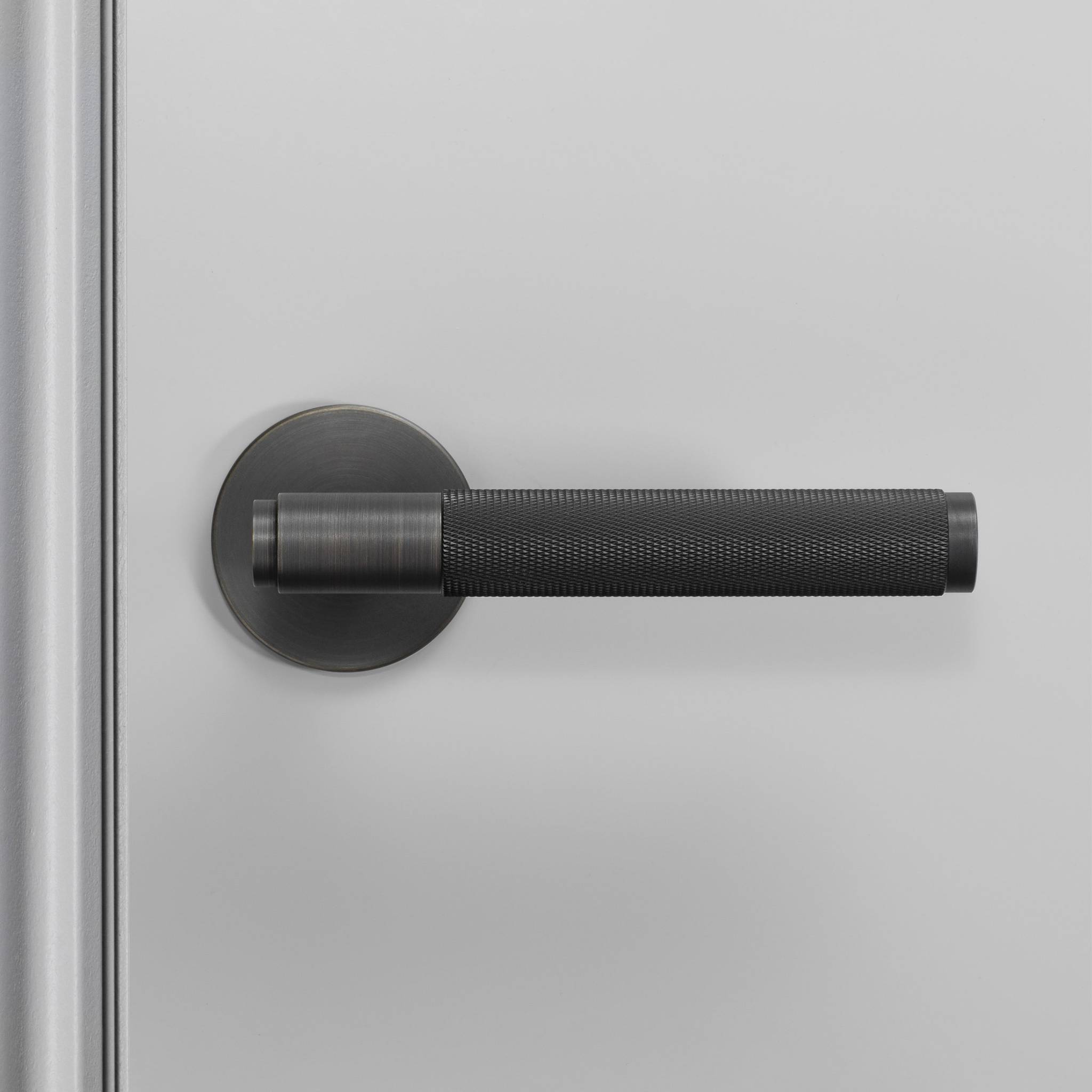 DOOR HANDLE SET / CROSS / SPRUNG