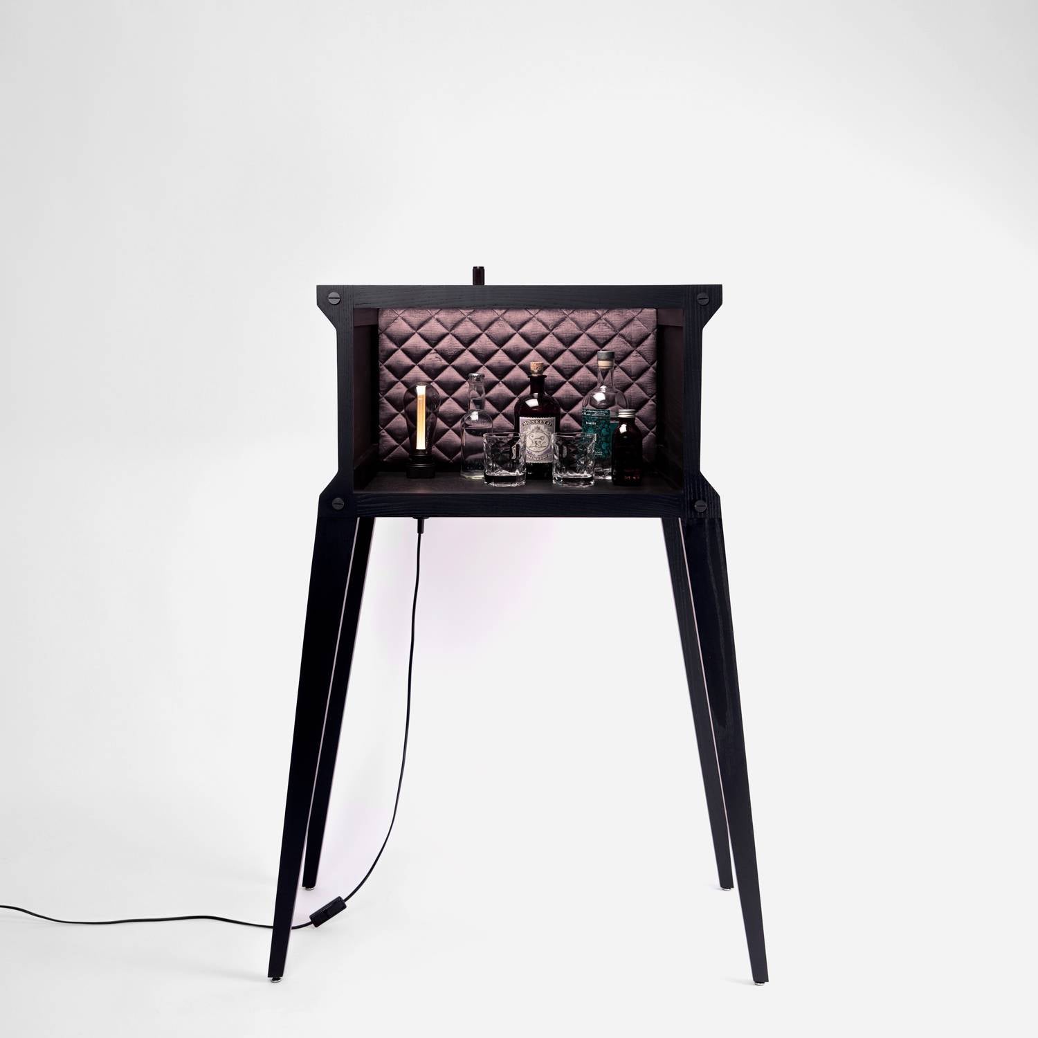 THE POPSTAR BAR / UK