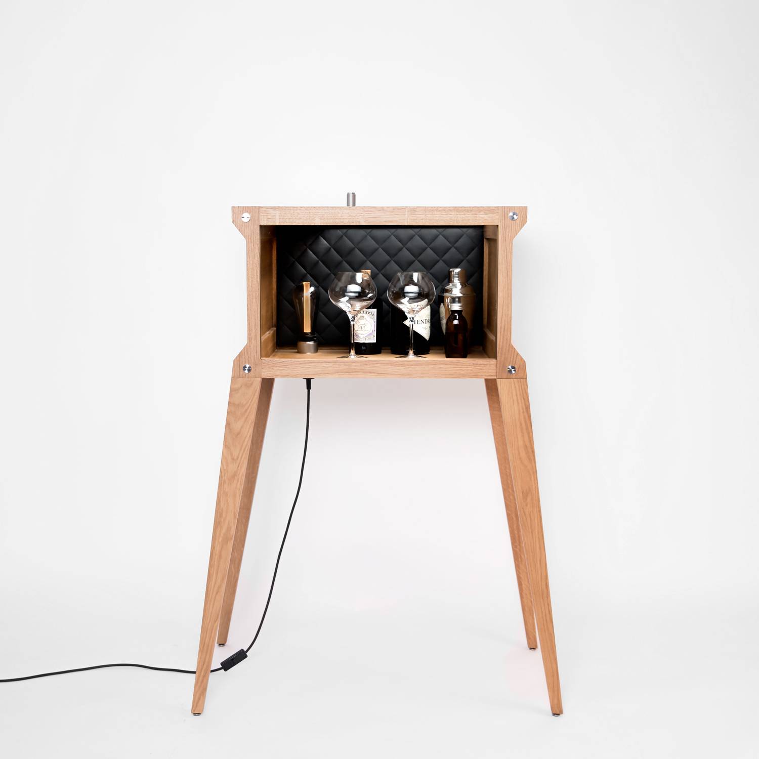 THE POPSTAR BAR / UK