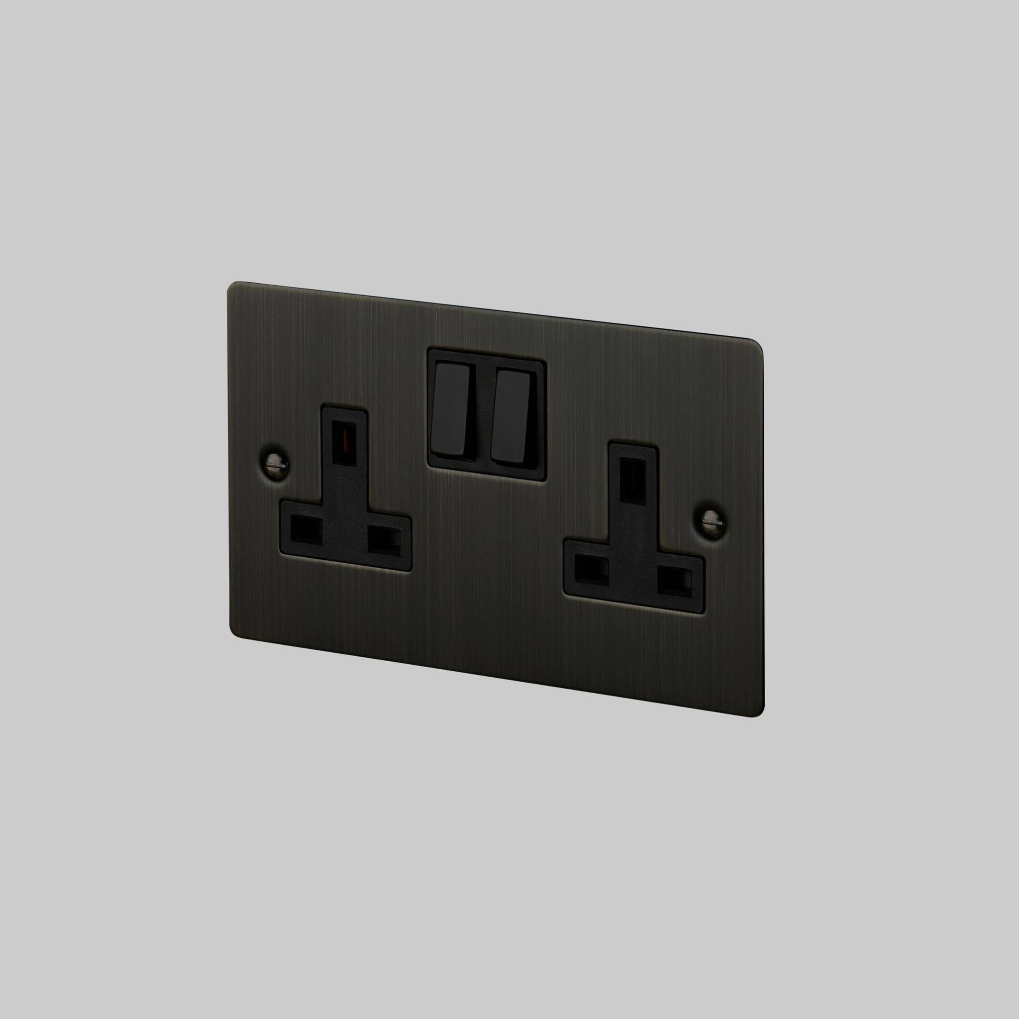 2G UK PLUG SOCKET