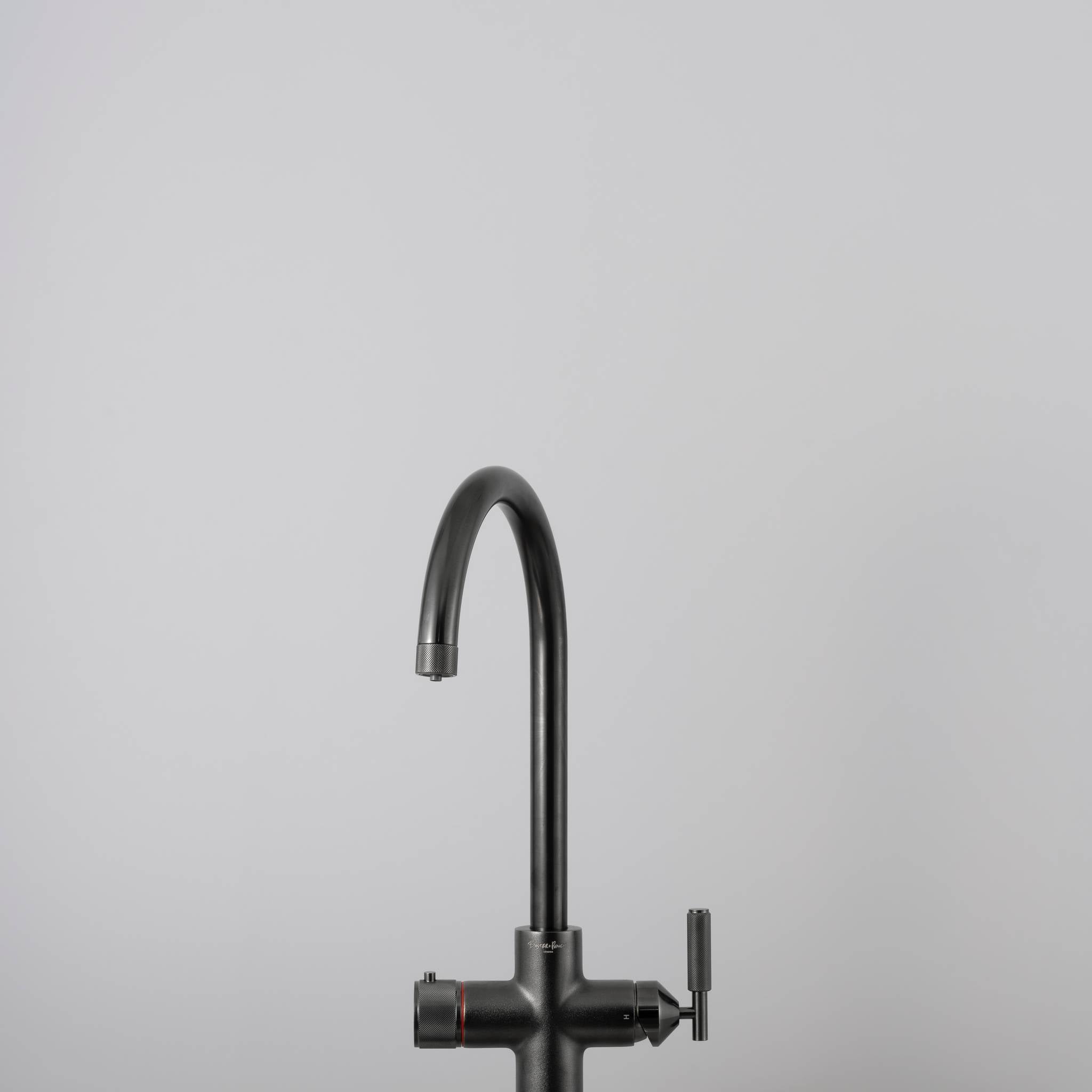 UK KITCHEN HOT TAP / 4 IN 1 / CROSS
