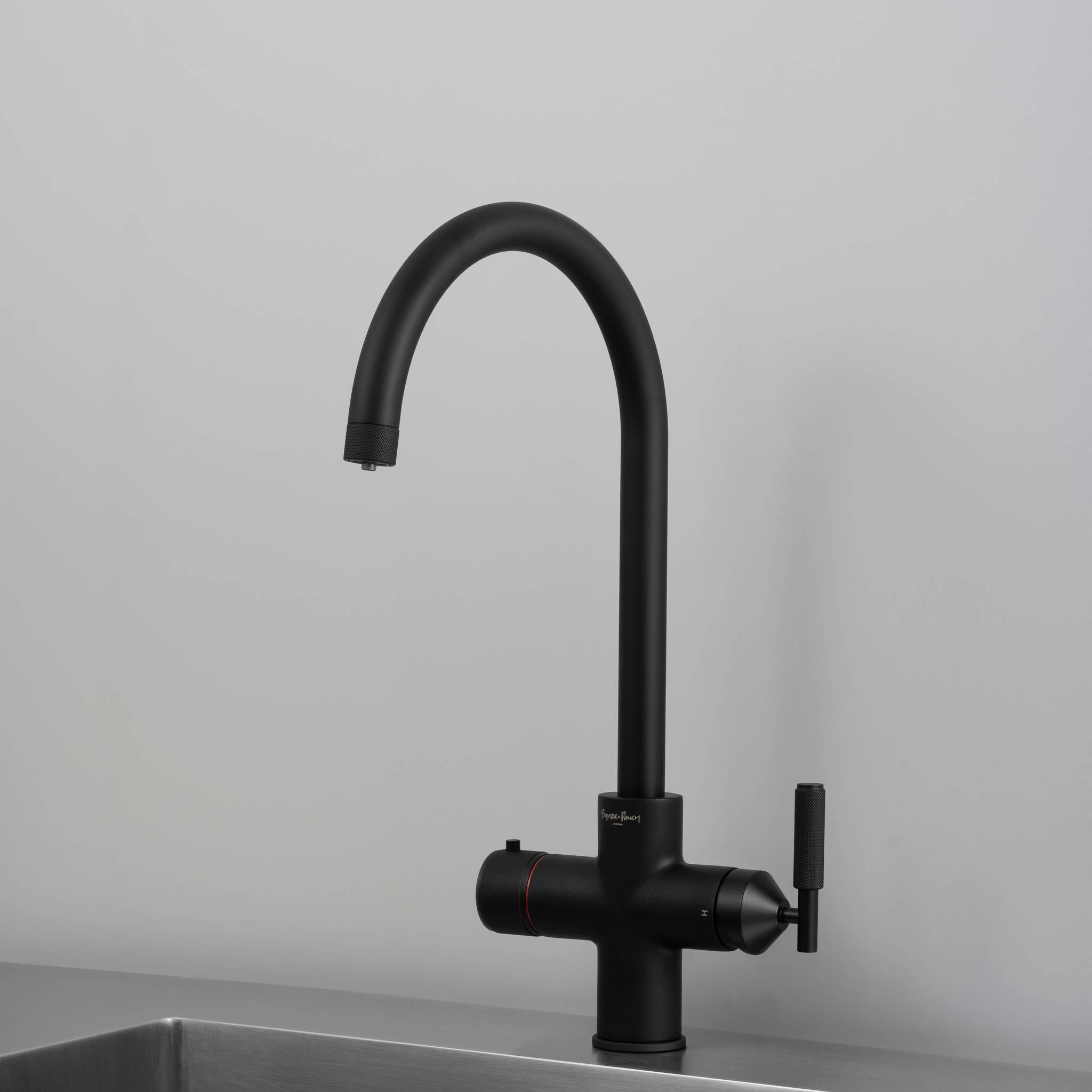 UK KITCHEN HOT TAP / 4 IN 1 / CROSS