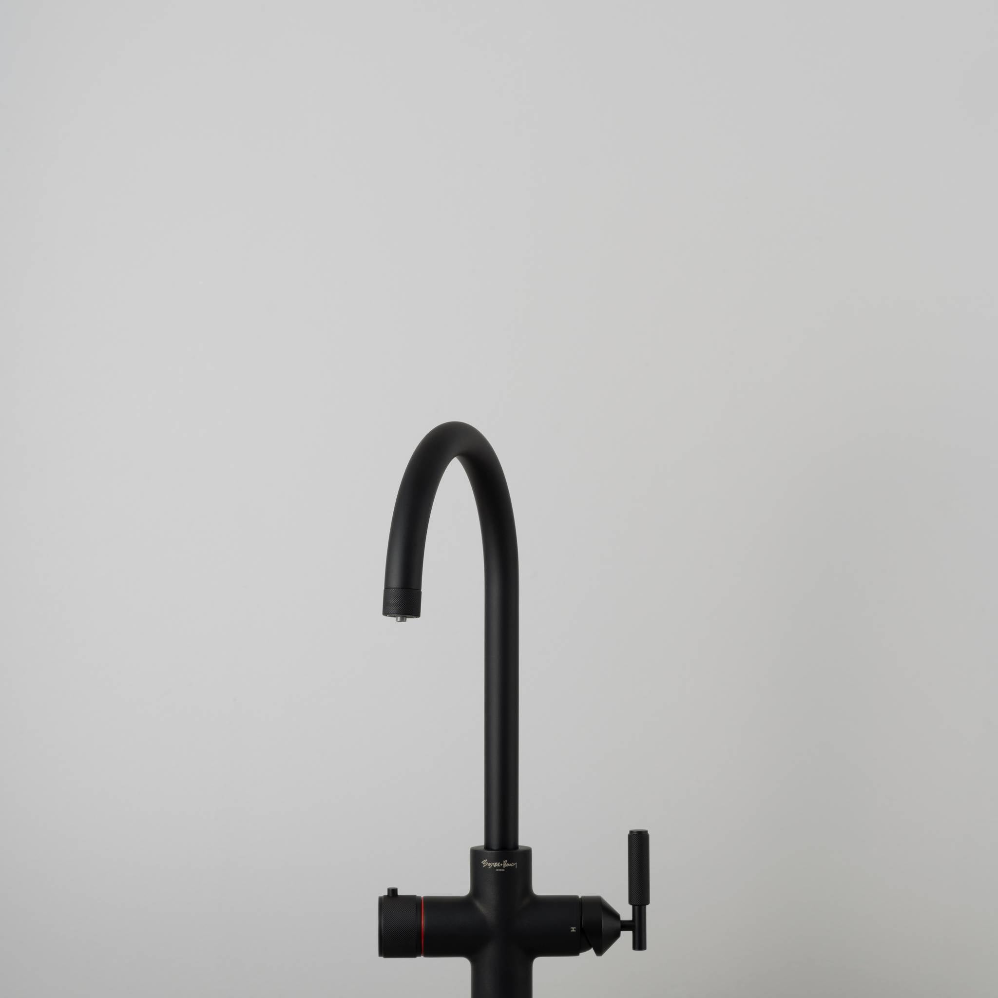 UK KITCHEN HOT TAP / 4 IN 1 / CROSS