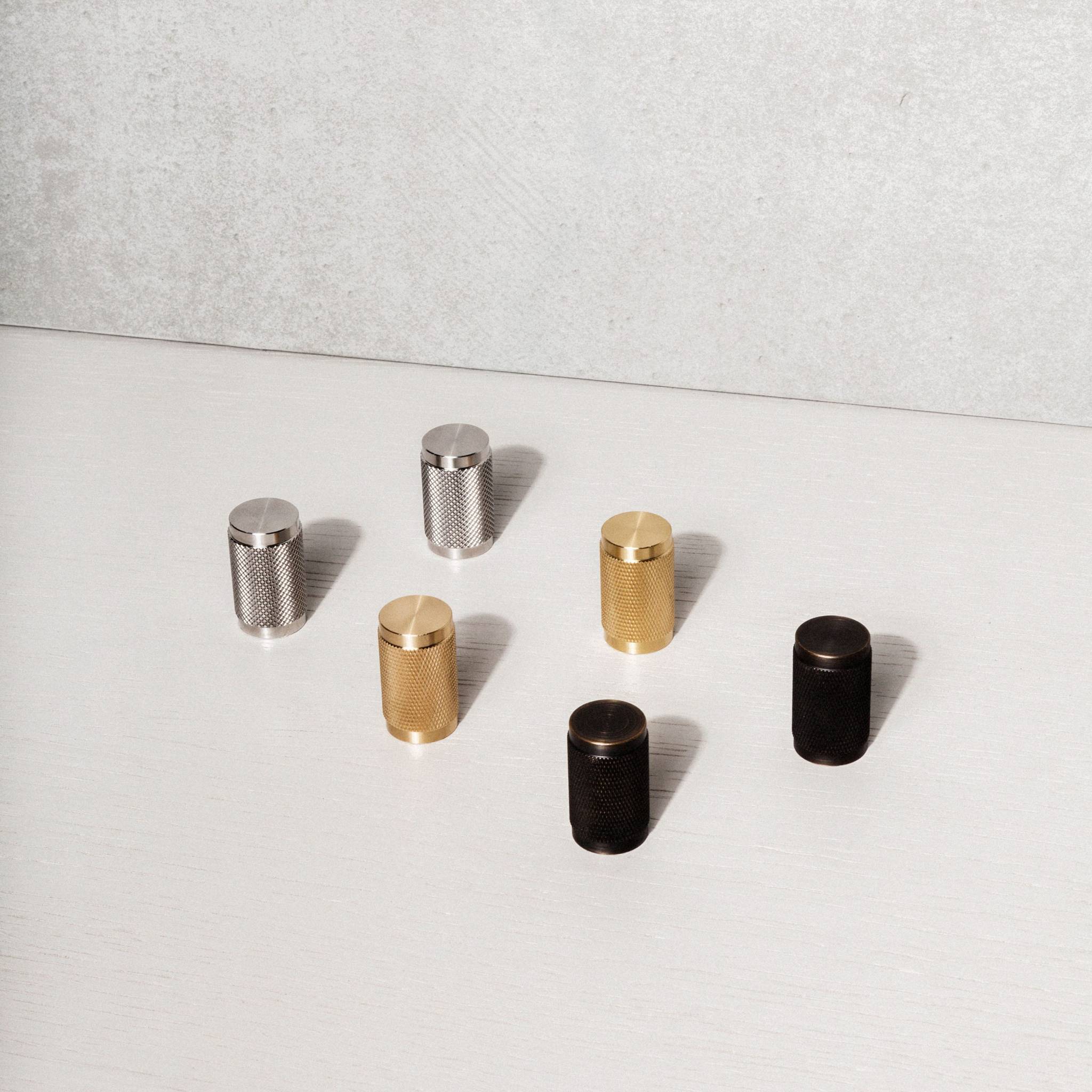 FURNITURE KNOB / CROSS