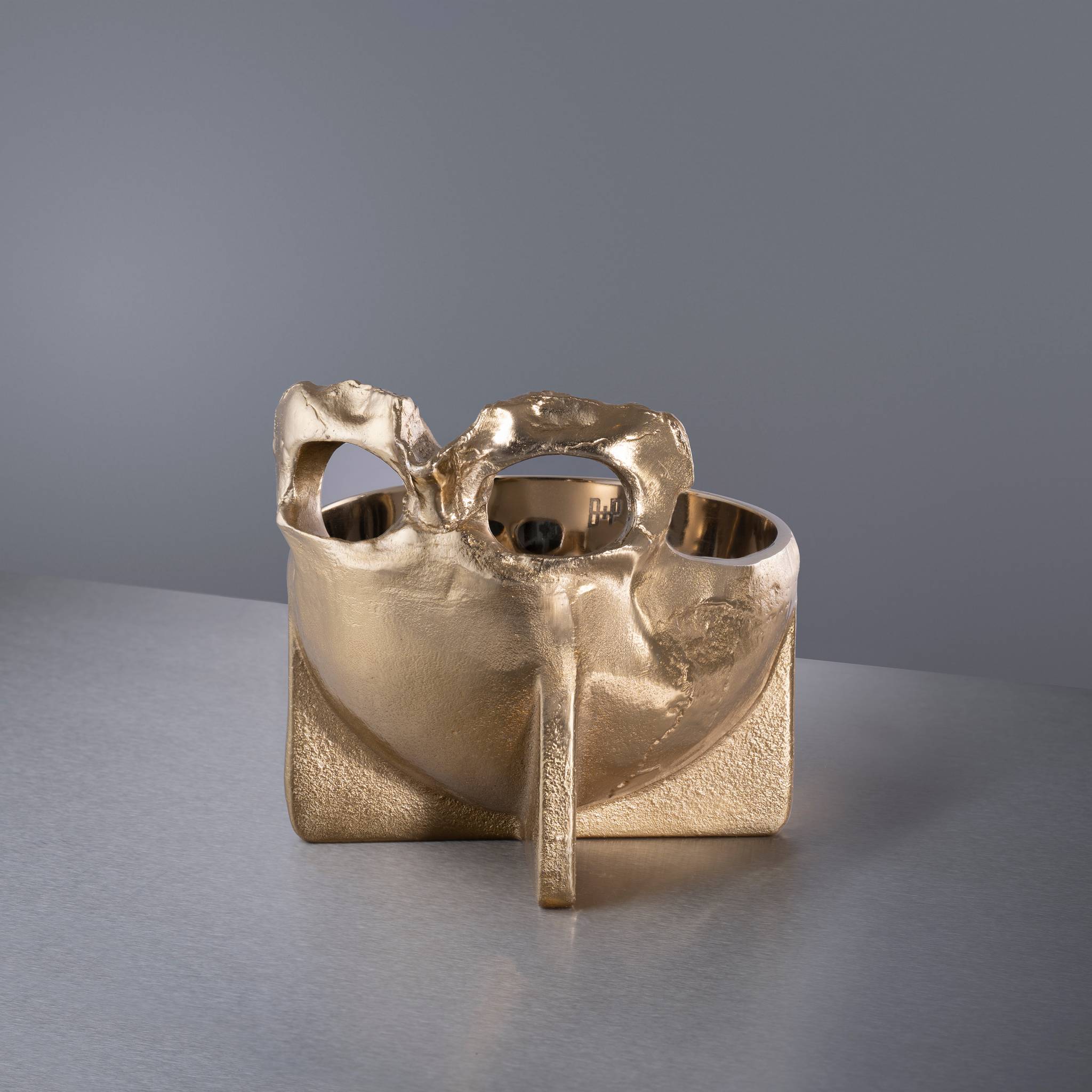 SKULL BOWL / TRAVIS BARKER