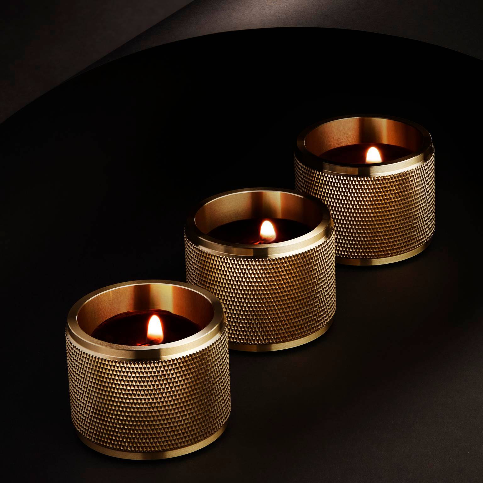 TEALIGHT CANDLE HOLDER / CROSS / SET OF 3