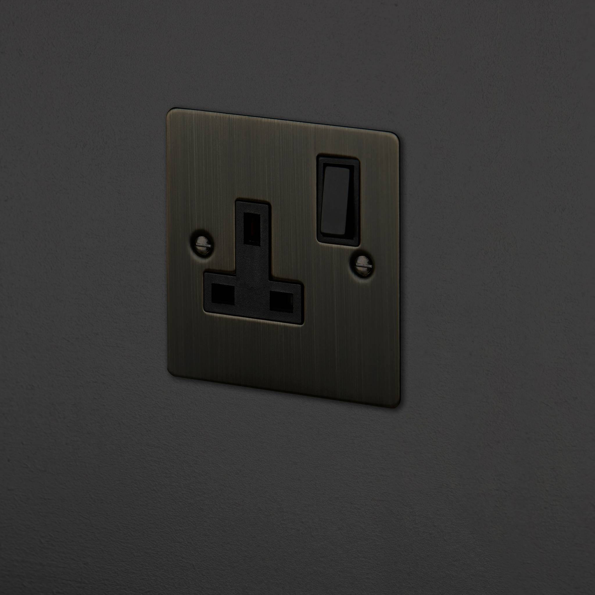 1G UK PLUG SOCKET