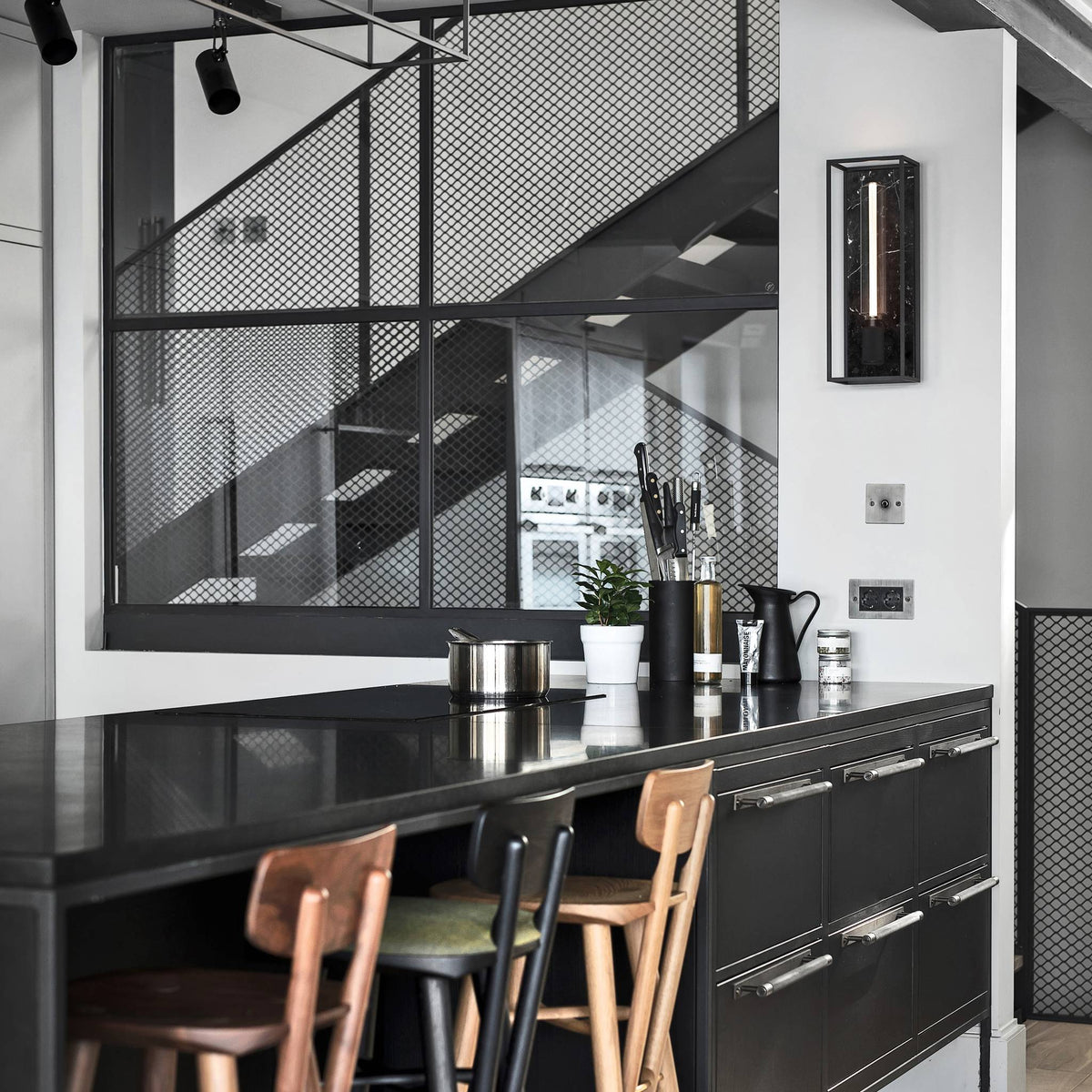 #Finish_BLACK MARBLE