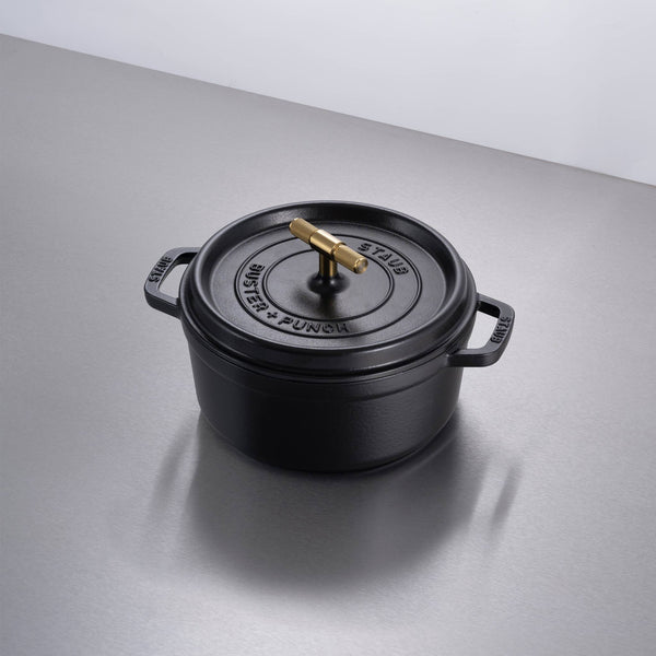 STAUB LA COCOTTE ブラック 24cm Staub Black 24cm Round Cast Iron Cocotte review | Woman & Home