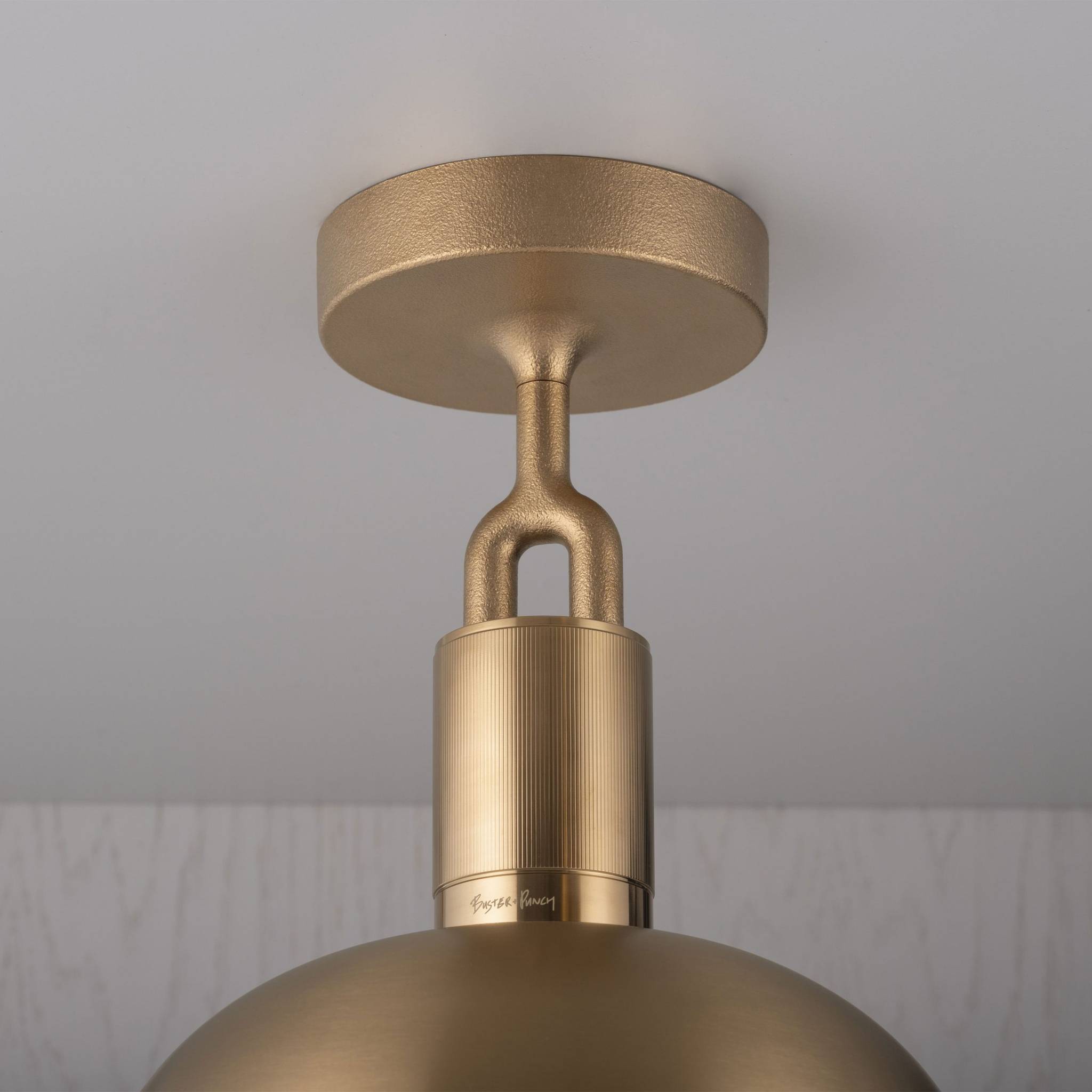 FORKED CEILING / LINEAR / SHADE / MEDIUM