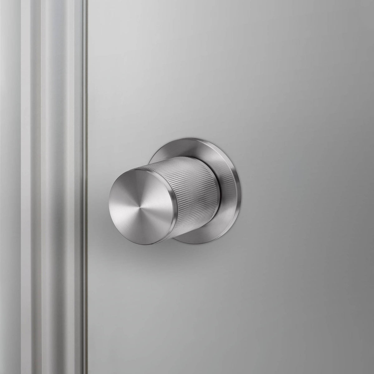 DOOR KNOB SET LINEAR