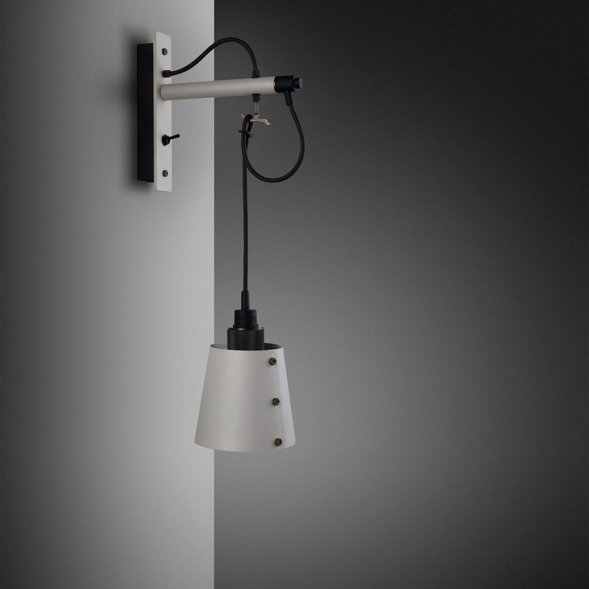Hooked Wall / Cross / Small / Stone